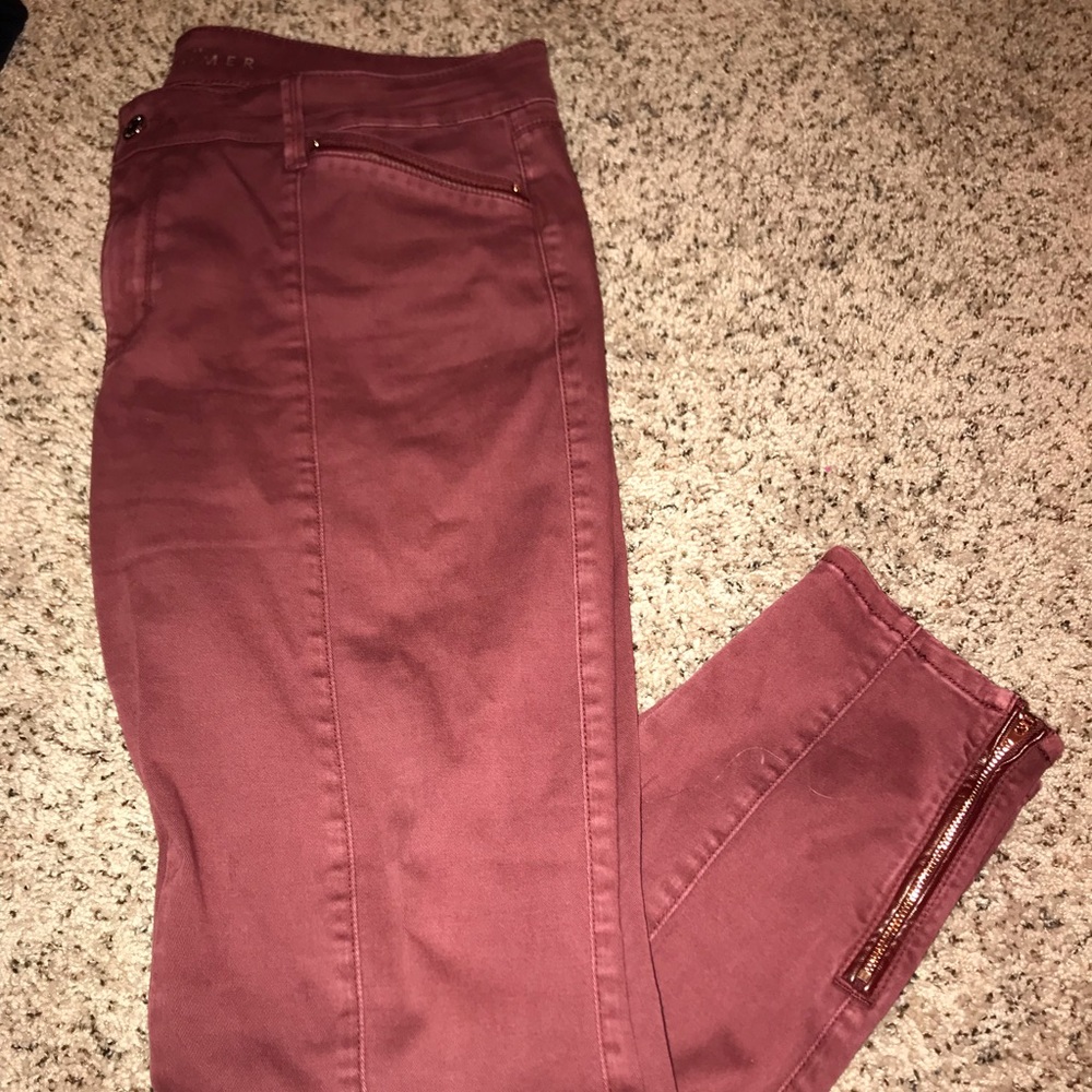 Cute burgundy zip pants